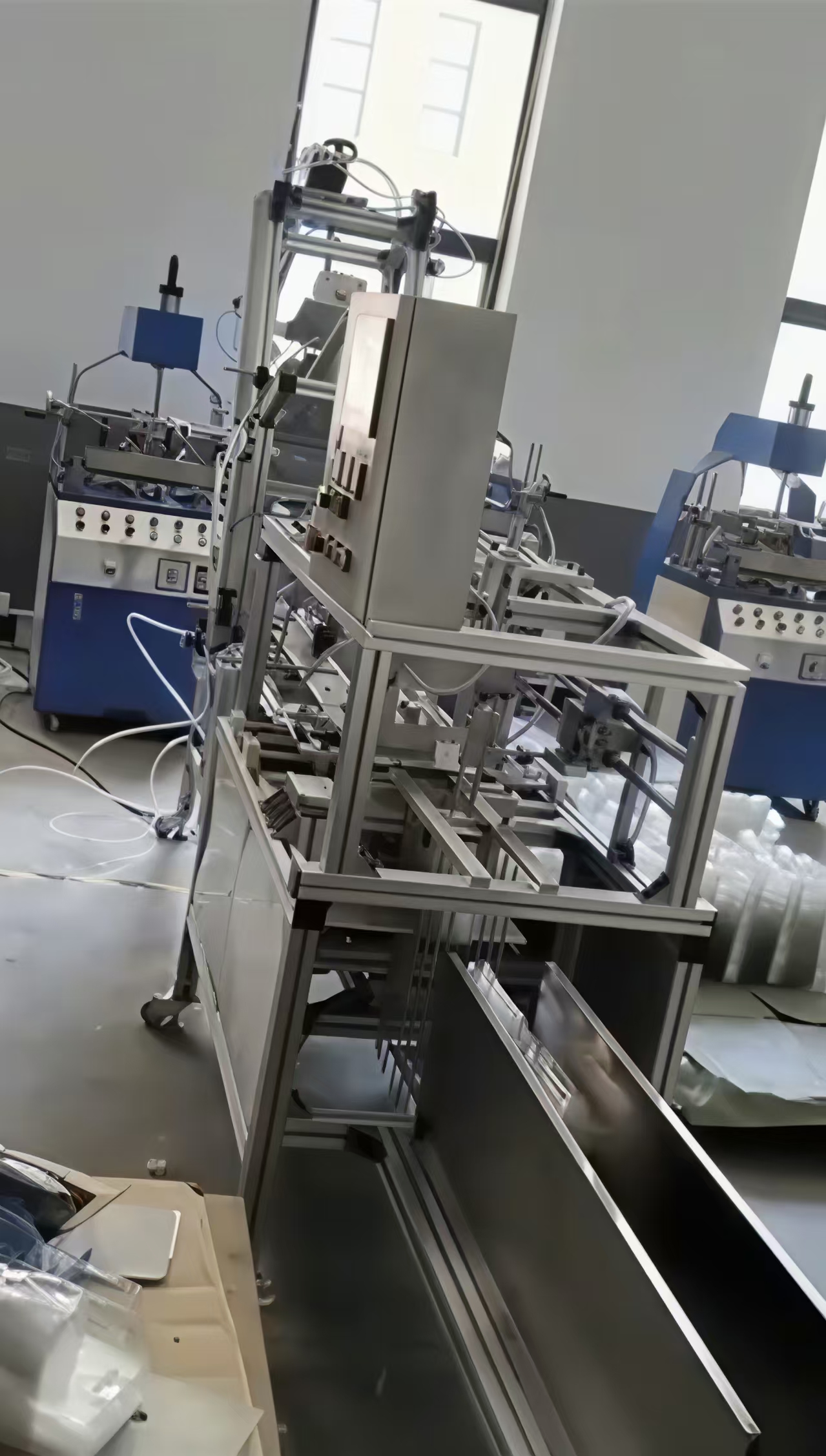 全自动吸塑三折边机